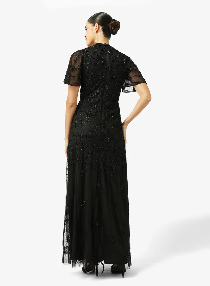 بيوت فستان ماكسي مزين بياقة دائرية